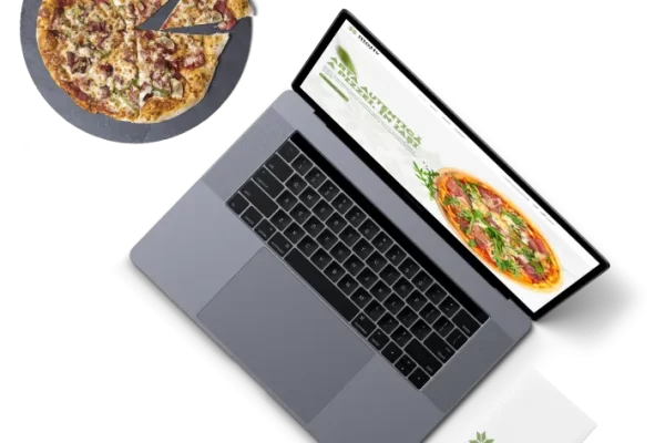 Laptop cu o imagine de pe site-ul Motiv Pizza